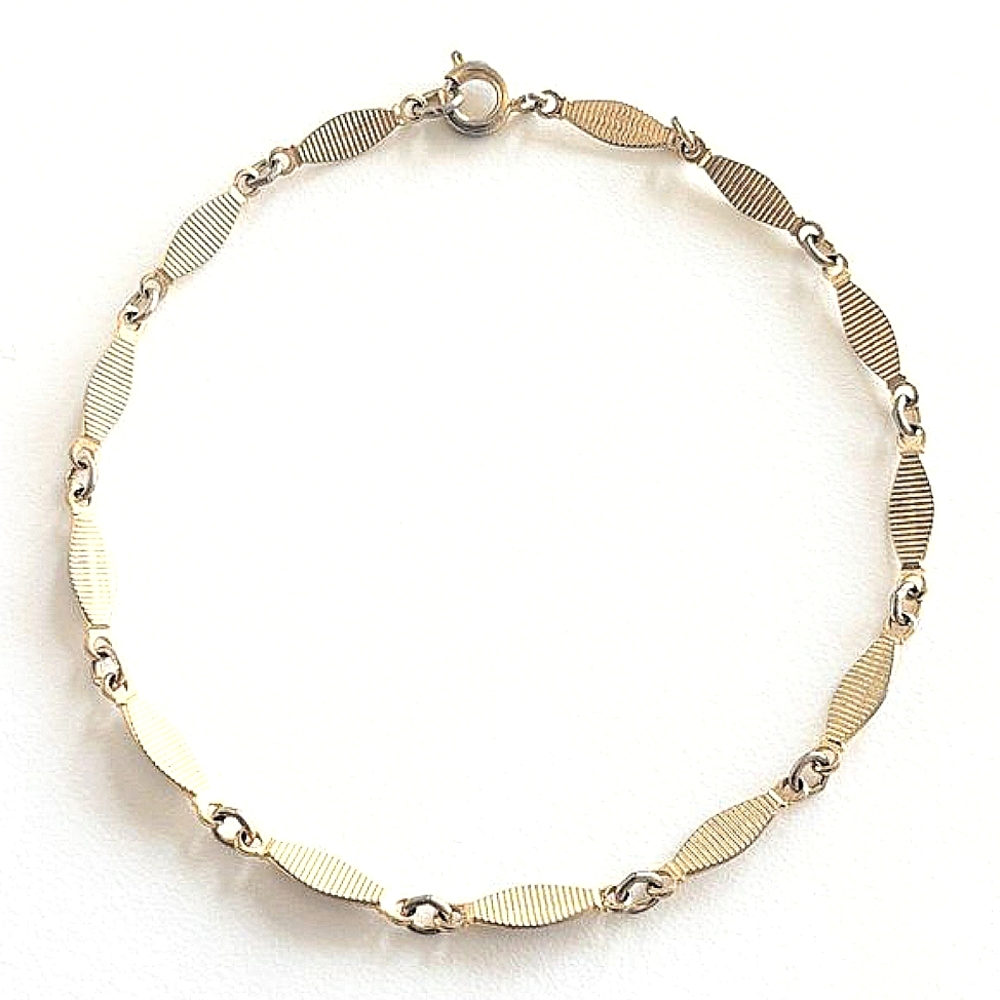 Vintage gold-tone oval link bracelet